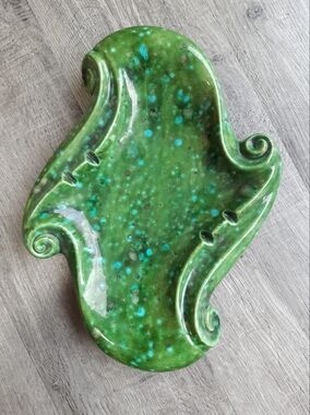 1979s Atlantic Mold Green Glazed Ceramic Decorative Tray